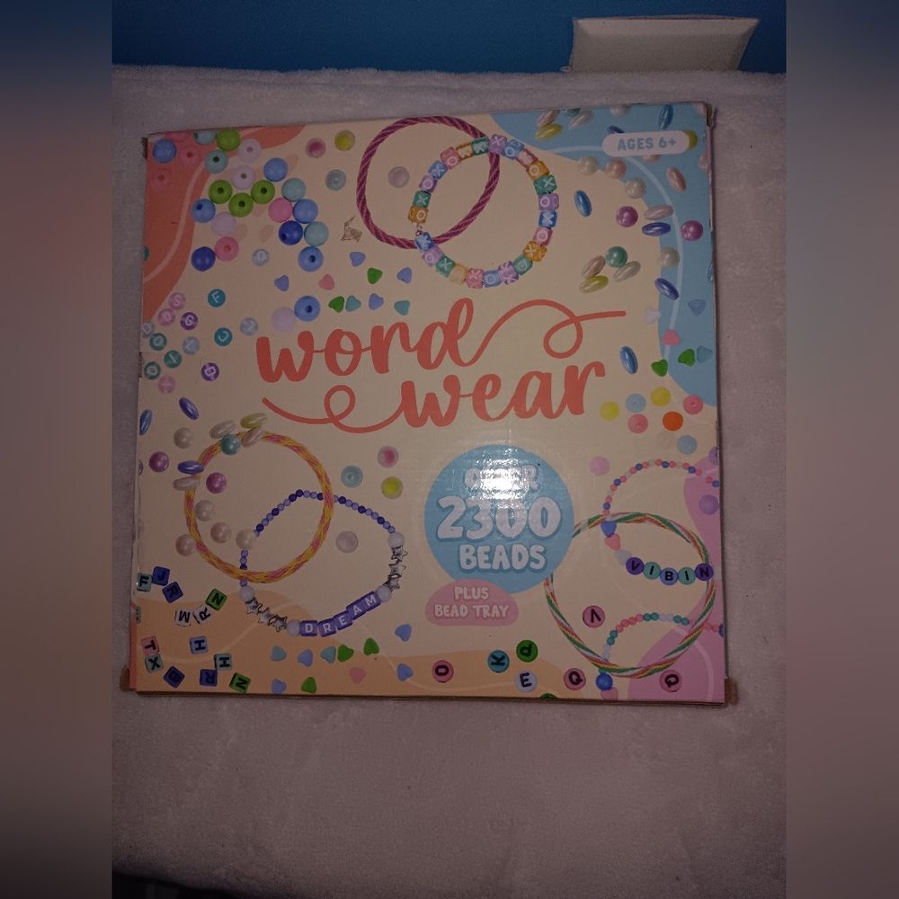 Gener8 Word Wear 2300 Pc Bead Jewelry Kit Eras Tour Friendship Bracelet Set NWOT